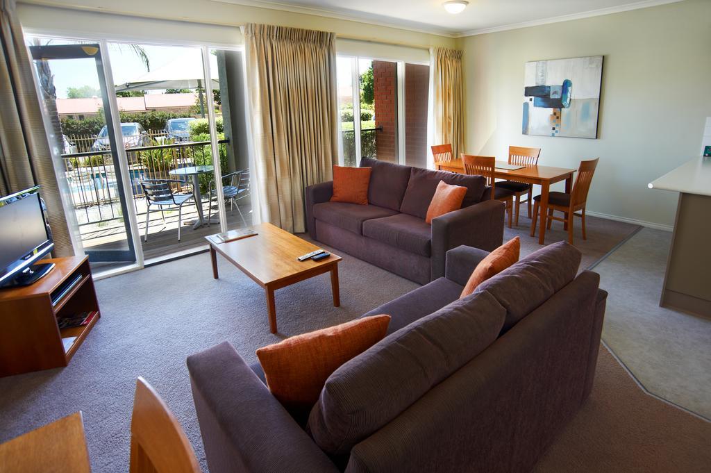 Aparthotel Quest 4*